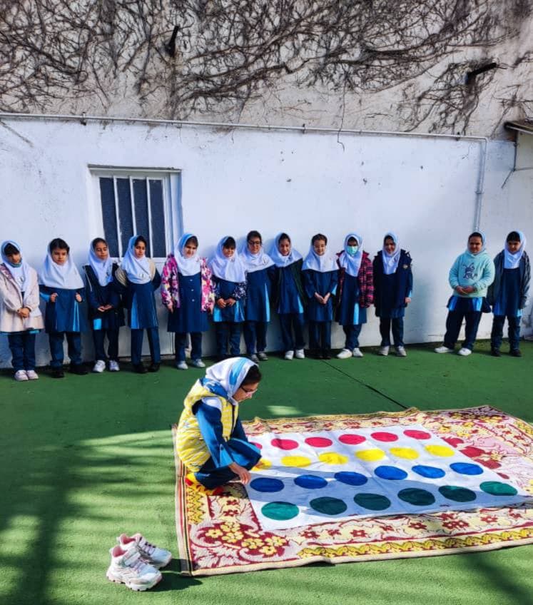 دبستان رهنمون