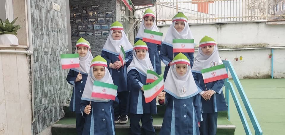 دبستان رهنمون